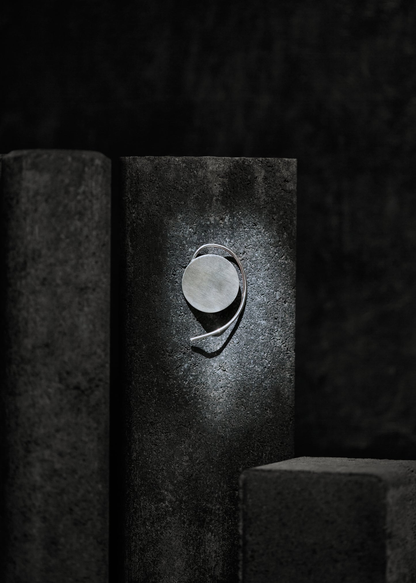 Silver ear ring Amar - Product photo